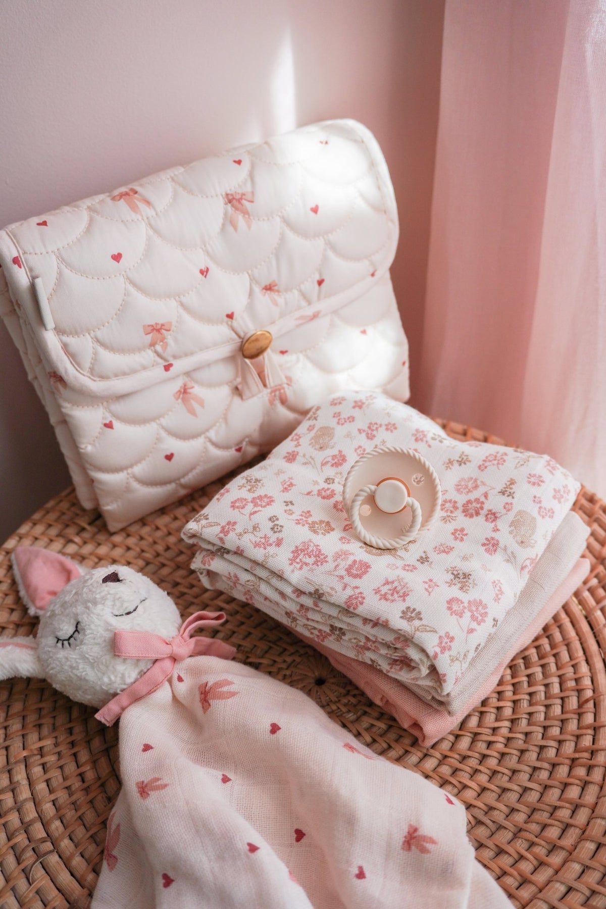 Cam Cam Copenhagen kelioninis vystymo kilimėlis (Quilted Changing Mat) – OCS – Bows - TinyStore.lt